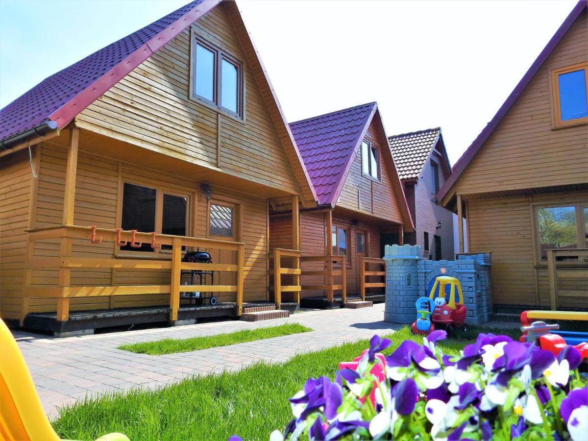 Domki U Skrzata Leba Exterior photo